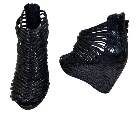 Jeffrey Campbell Ibiza Last Black snake embossed Leather Wedge shoes W Size 6 - Picture 1 of 16